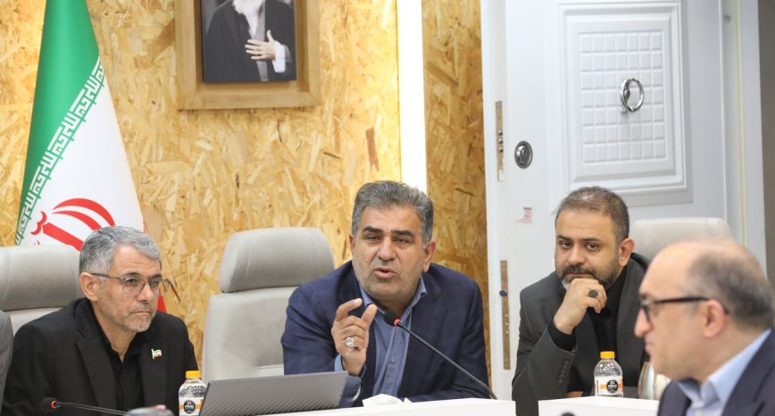 نشست دکتر بابایی کارنامی، هیات رئیسه و اعضای کمیسیون اجتماعی مجلس با معاون رئیس‌جمهور و رئیس سازمان اداری و استخدامی کشور