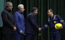 تجلیل از کارگران نمونه کشور با حضور دکتر بابایی کارنامی و وزیر کار