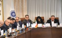 نشست هم اندیشی فعالان اقتصادی استان با دکتر بابایی کارنامی / ایجاد خط اعتباری برای رفع تعهدات کارفرمایان