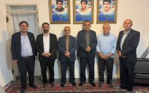 دیدار دکتر بابایی کارنامی با خانواده شهیدان فتح اللهی